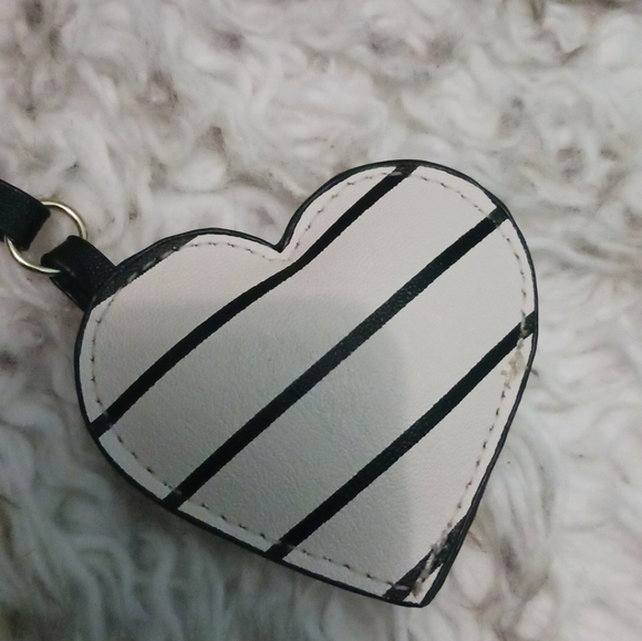 Purse - Picture 2 of 7